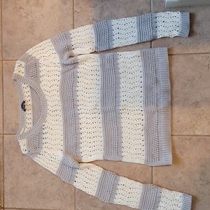 Gap sweater